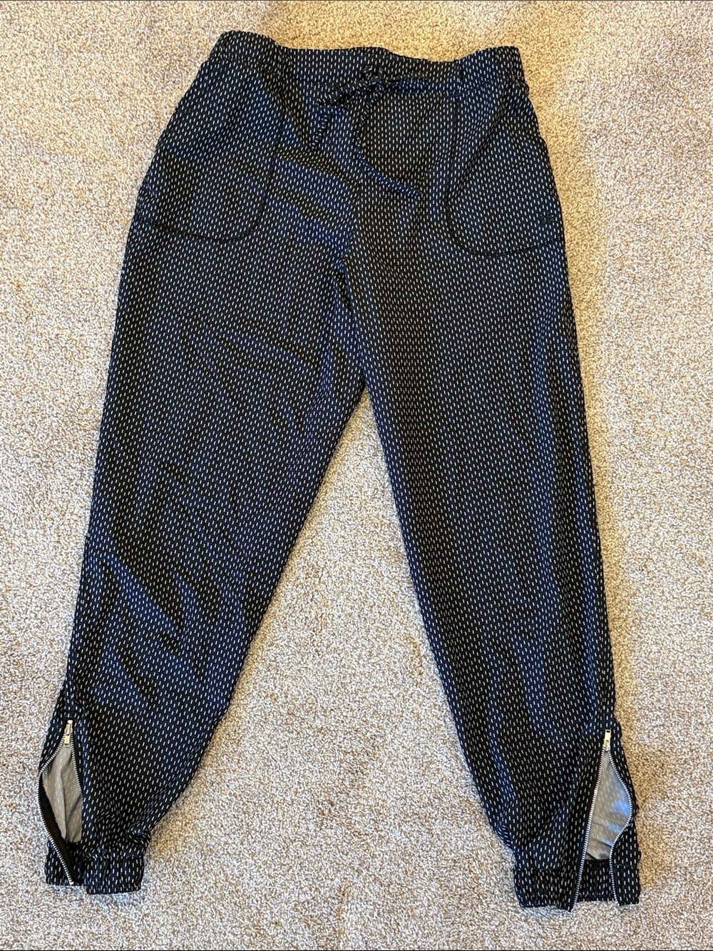 Albion Fit Black Jogger Pants with White Line Print size L
